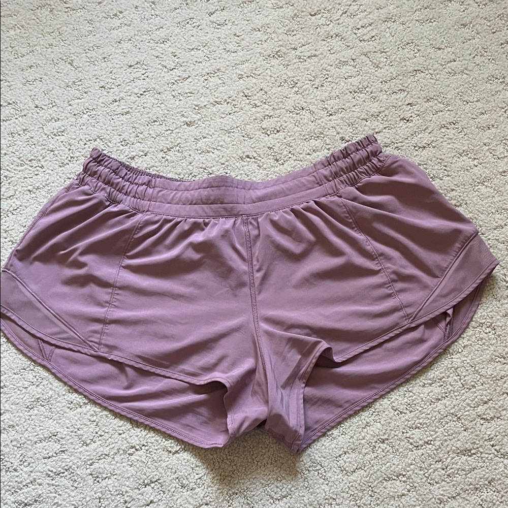 Lululemon Size 10 Hotty Hots 2.5 Shorts in shade Lavender Lux